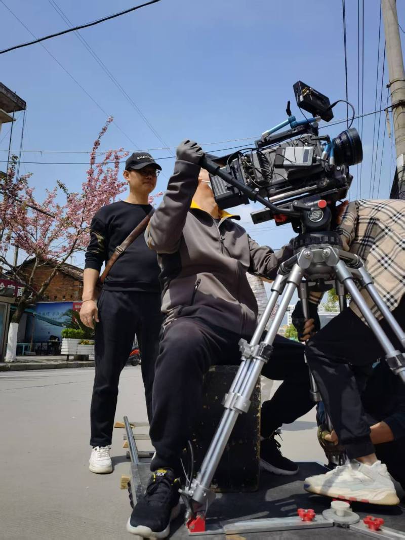 泗洪县广告片拍摄：快消品牌爆款之选，网感内容适配社媒传播！